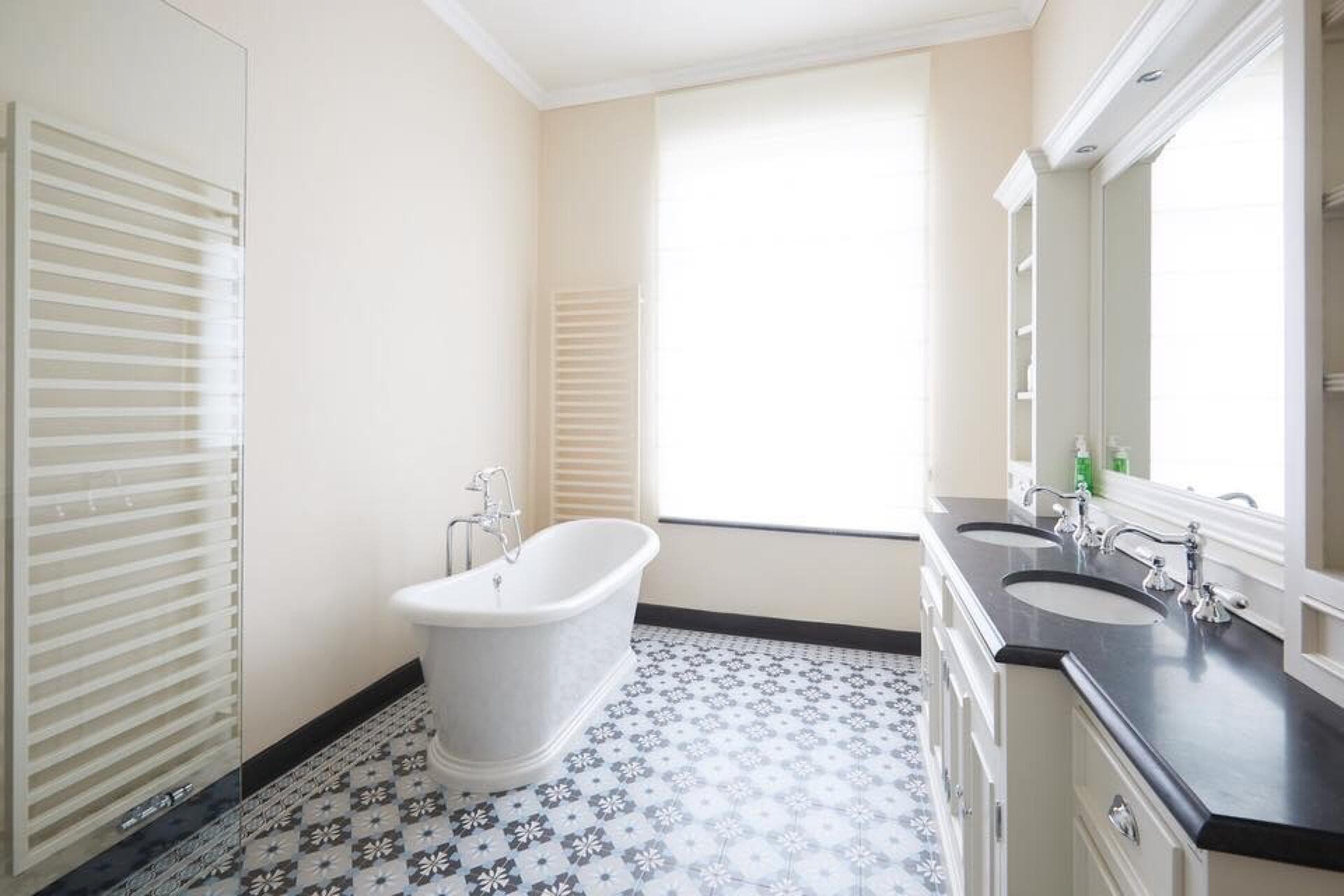 Salle de bain élégante - Migeotte Construction